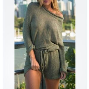 Xenia Boutique Knit Green Romper 3/4 Sleeve One-Piece with Wide Neck Size M L